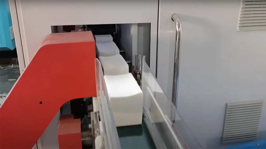 How Does a Tissue Paper Producer Choose a Suitable Tissue Paper Cutter Machine?