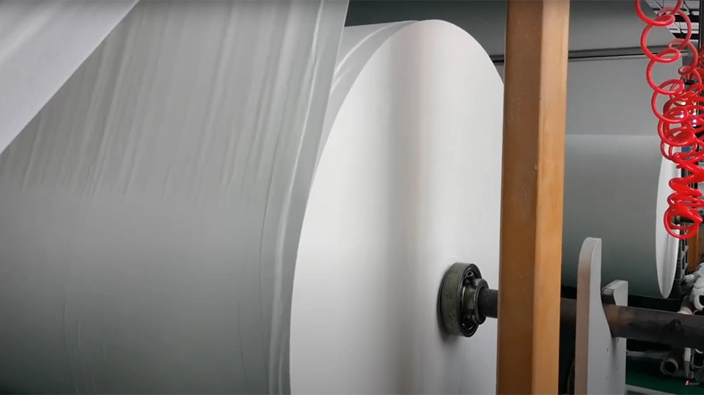 Folding Napkins Machine Is a Machine That Fold the Napkin Paper into V Shape