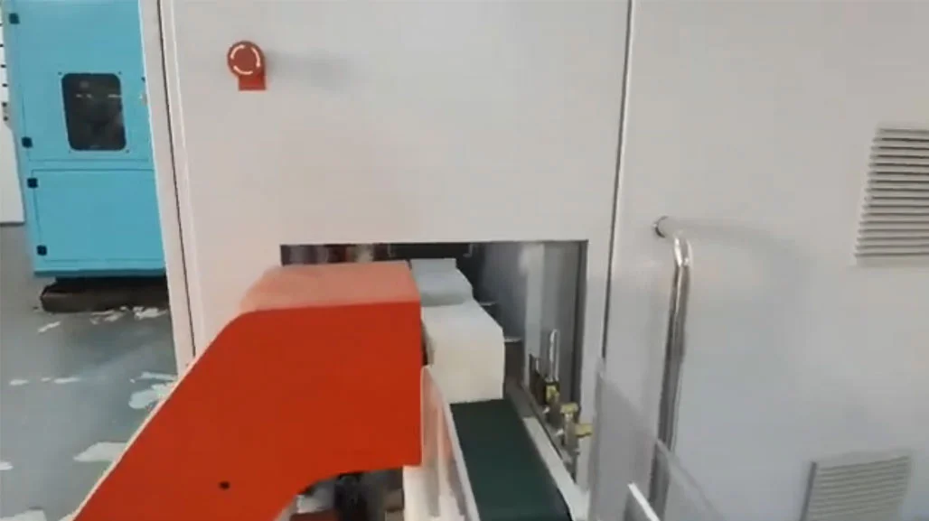 China Tissue Paper Cutter Machine Manufacturers